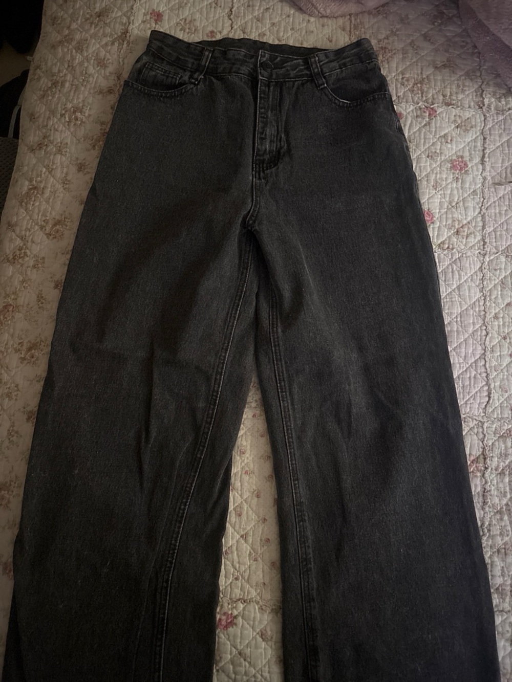 SHEIN Relaxed Black Washed Jeans